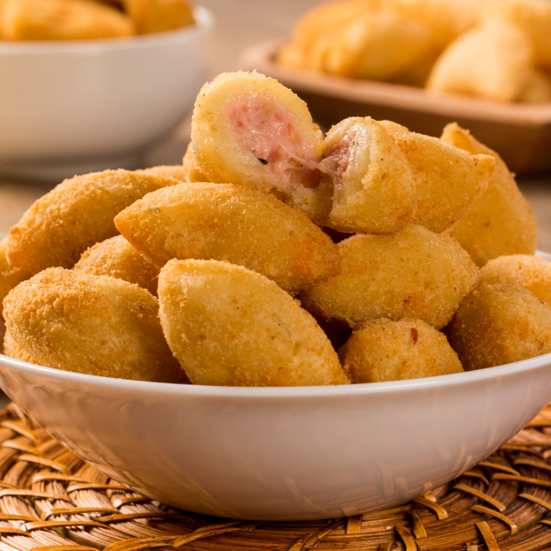 Salgado de Queijo com Calabresa